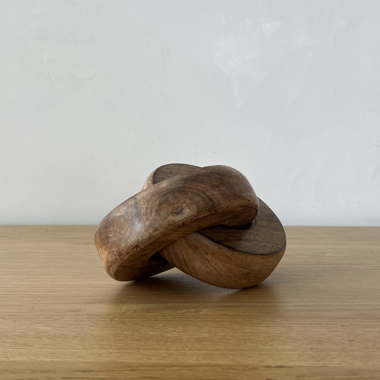 Sasha Carved Wood Chain