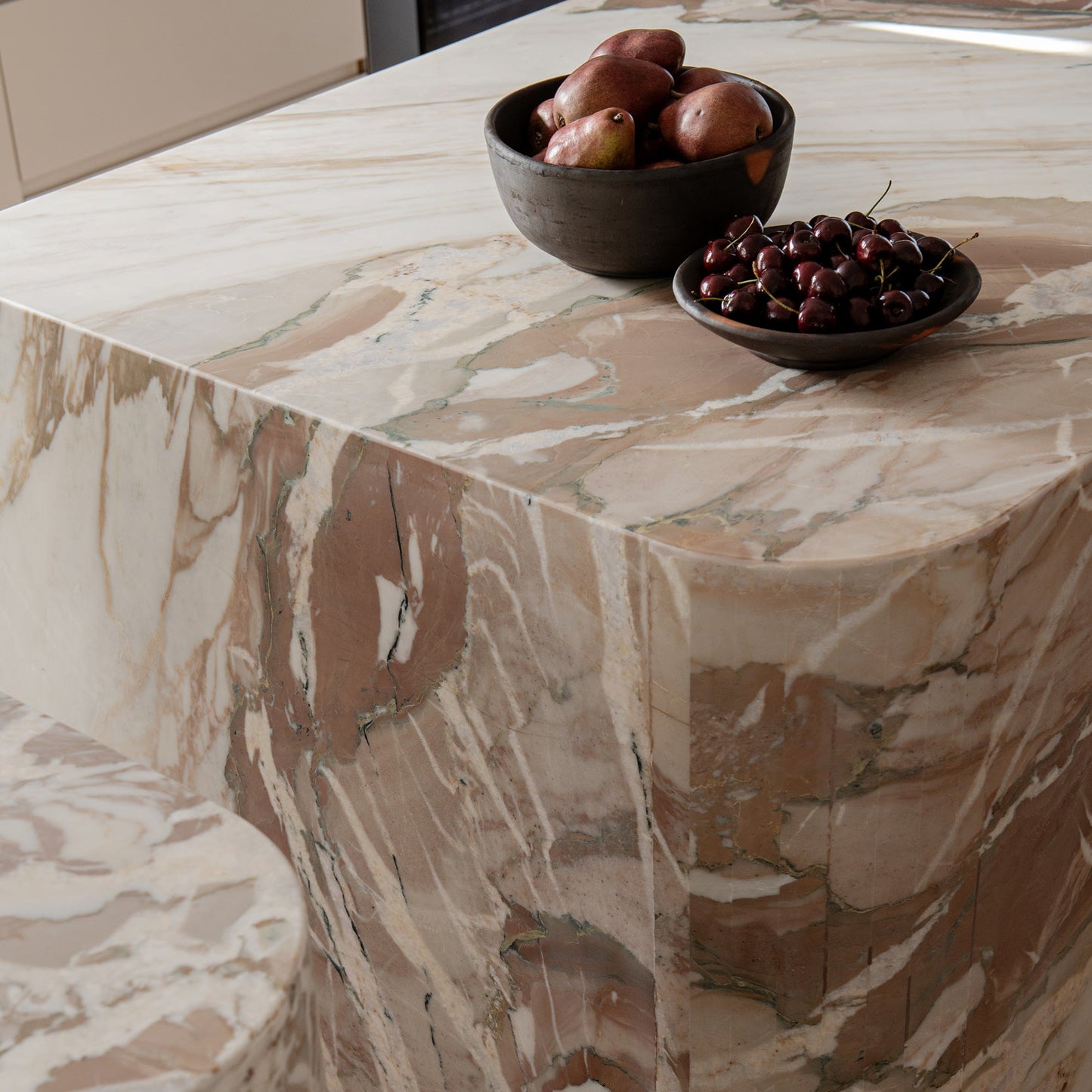 Hugge Terracotta Brown Deep Pan Plate