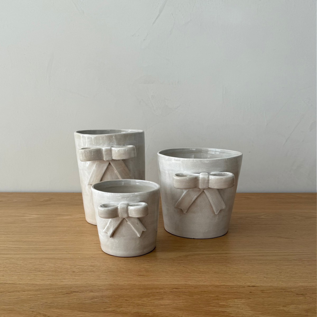 Stoneware Bow Crock