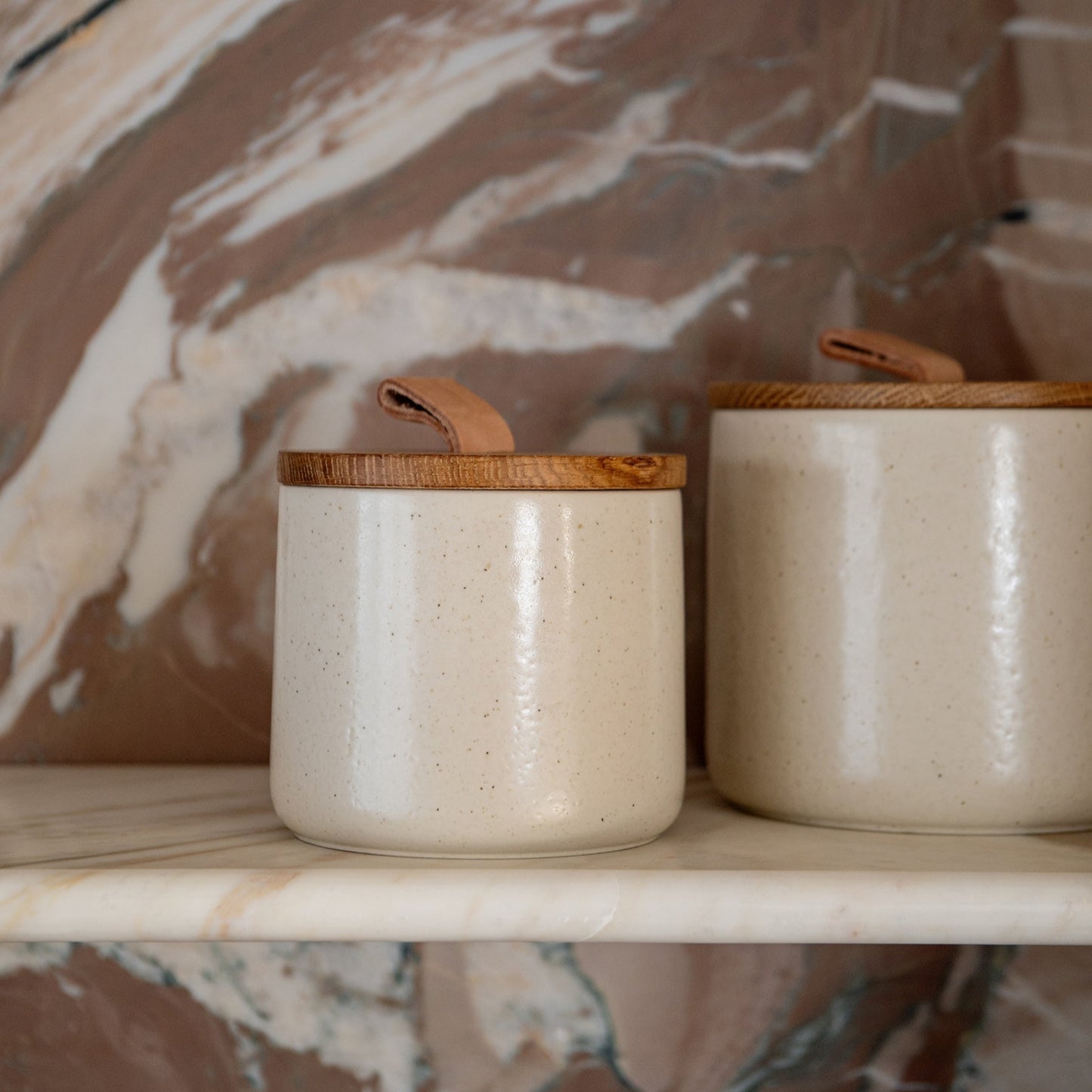 Minimo Vanilla Canister with Oak Lid