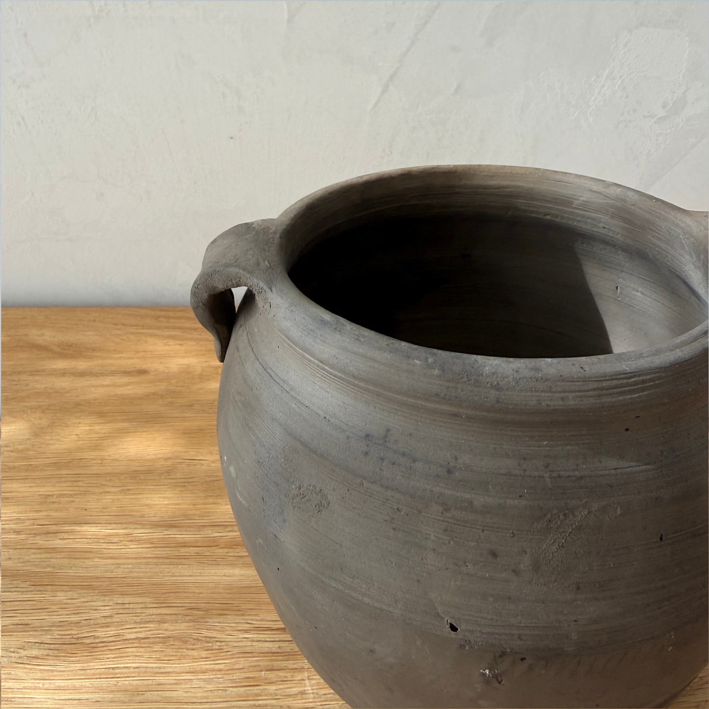 Hauer Market Louis II Vintage Pottery