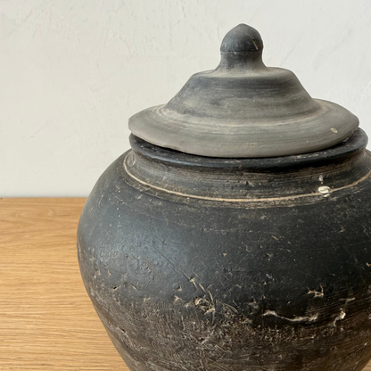 Hauer Market Louis I Lidded Vintage Pot