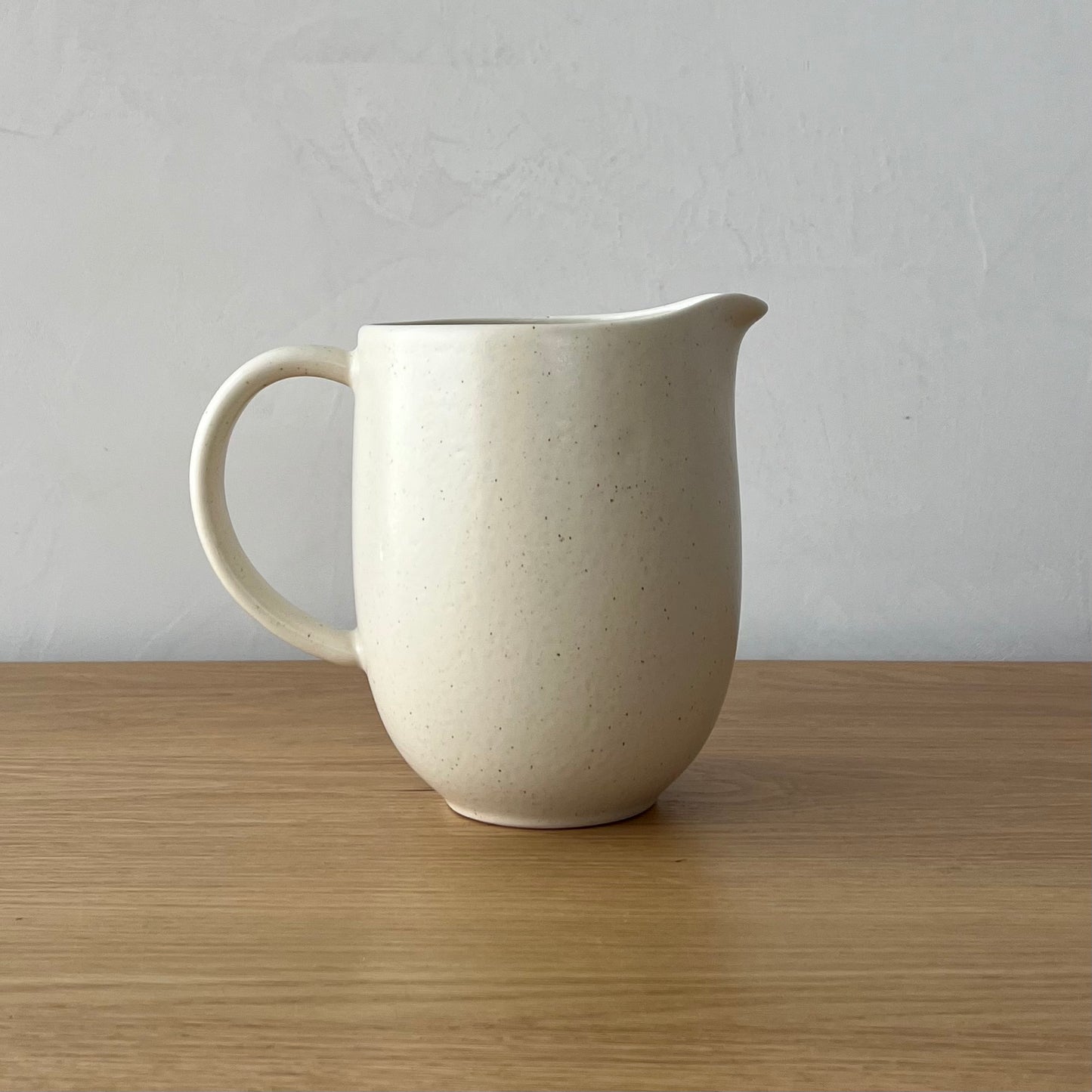 Minimo Vanilla Pitcher