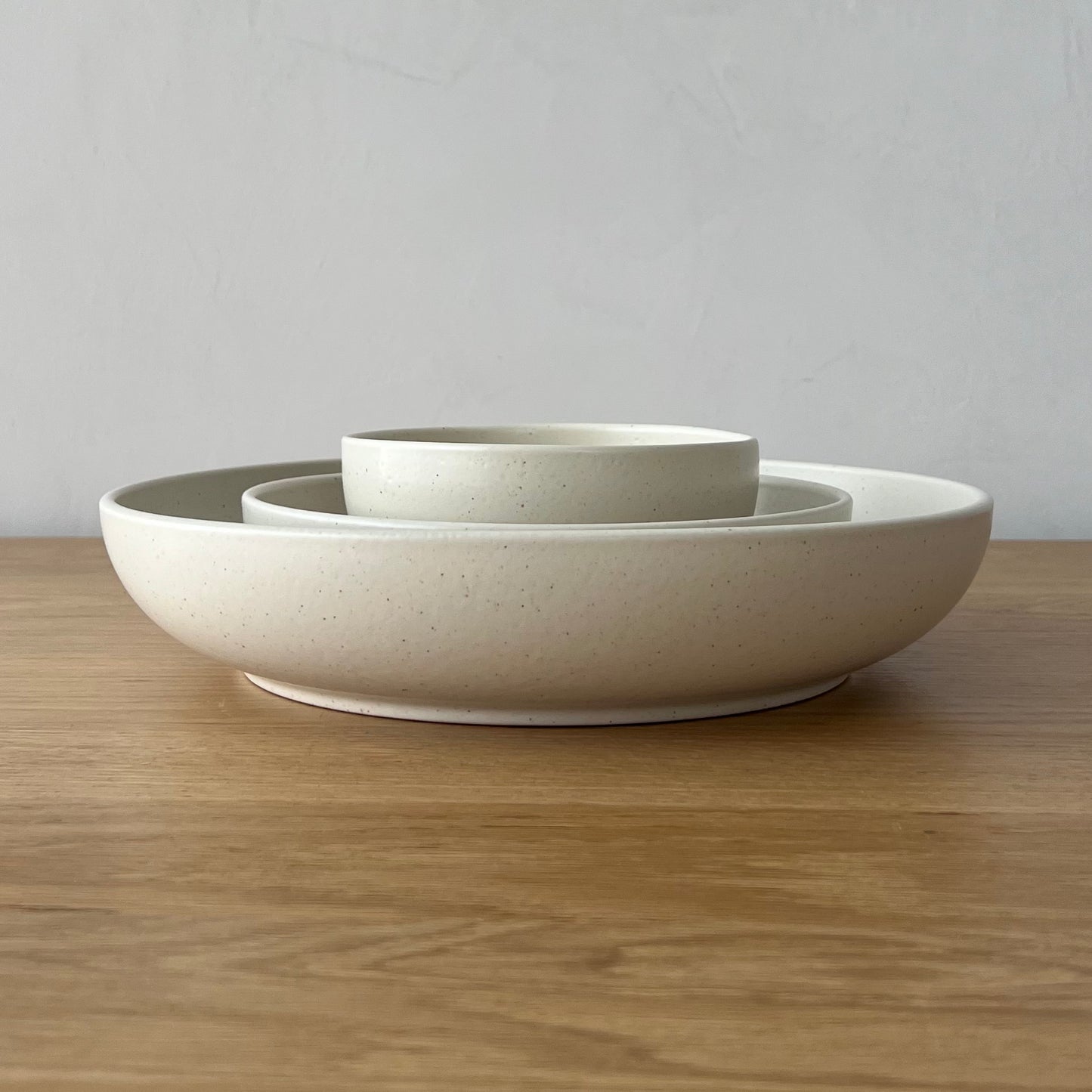 Minimo Vanilla Serving Bowl