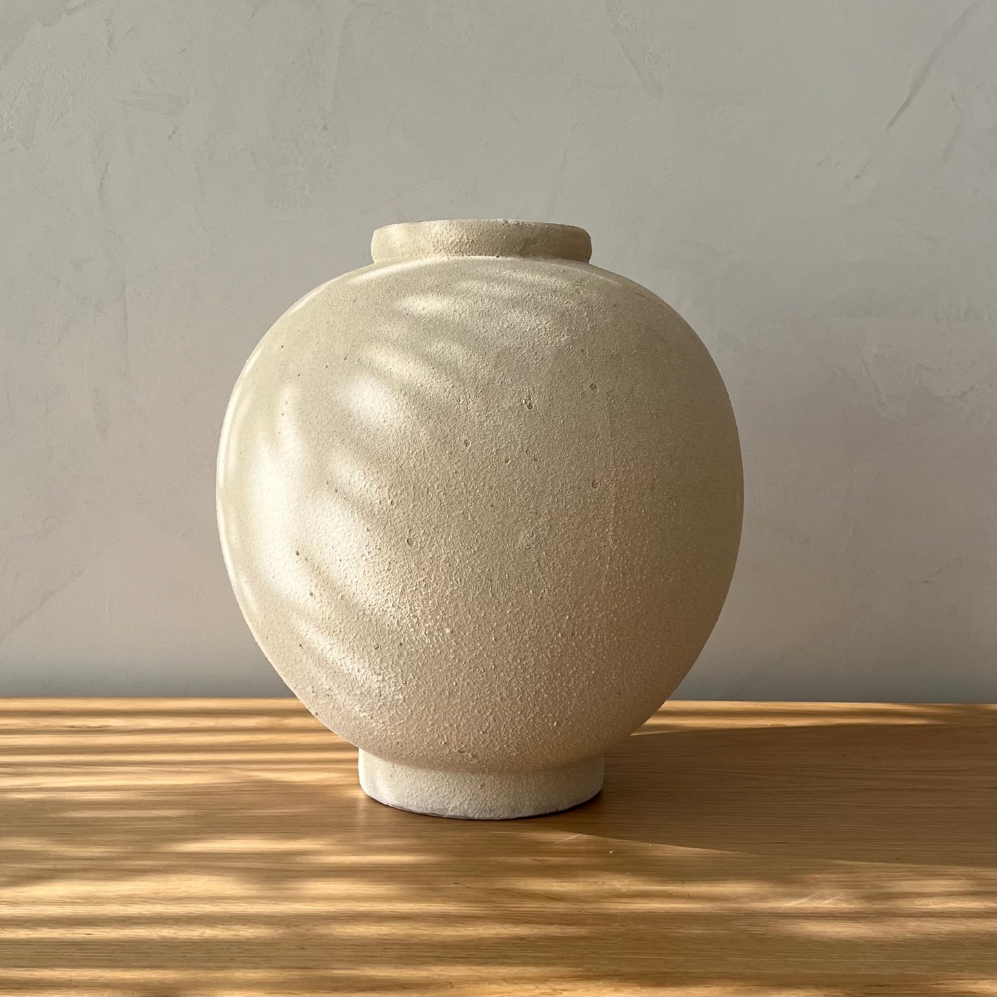 Hannah Cream Round Vase