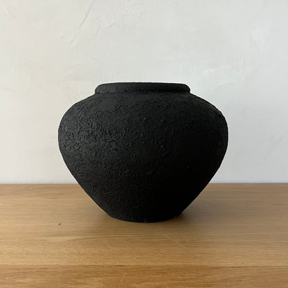 Luna Black Terracotta Vase