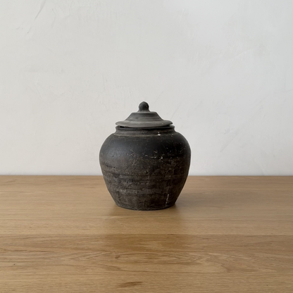 Hauer Market Louis I Lidded Vintage Pot