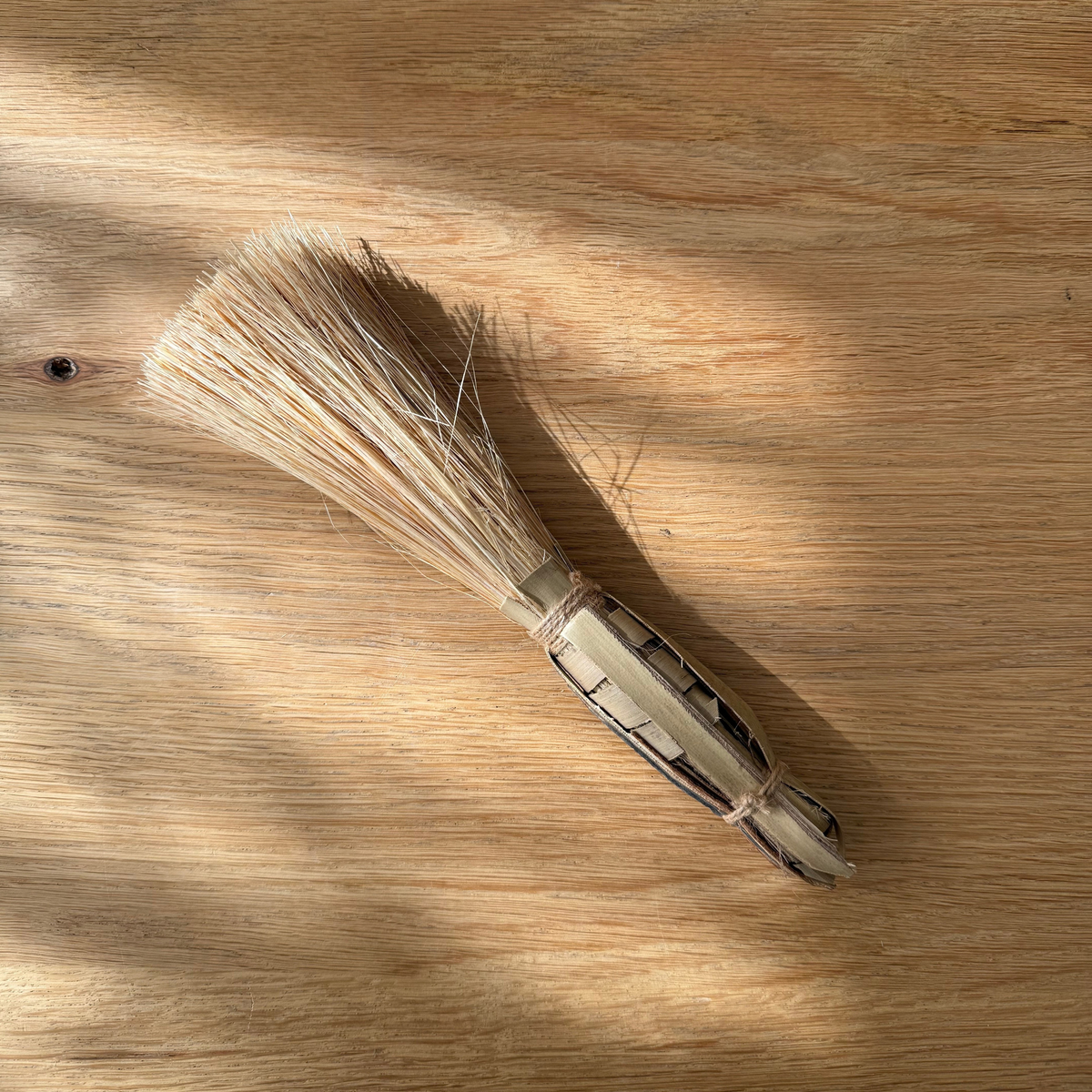Nia Seagrass Palm Sweep
