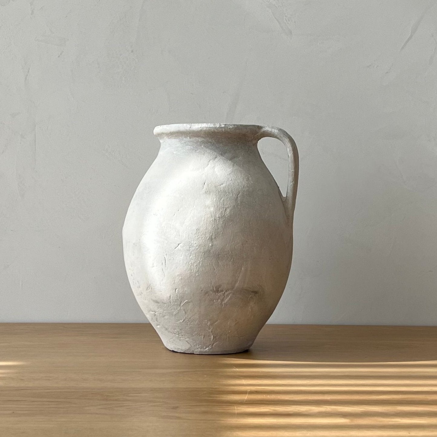  Wabi-sabi ceramic vase 