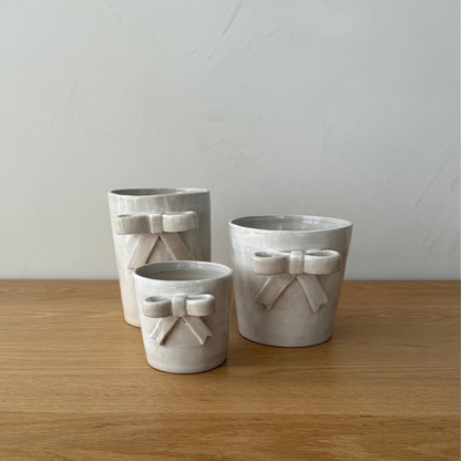 Stoneware Bow Pot