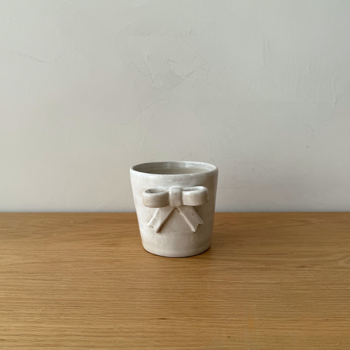 Stoneware Bow Pot