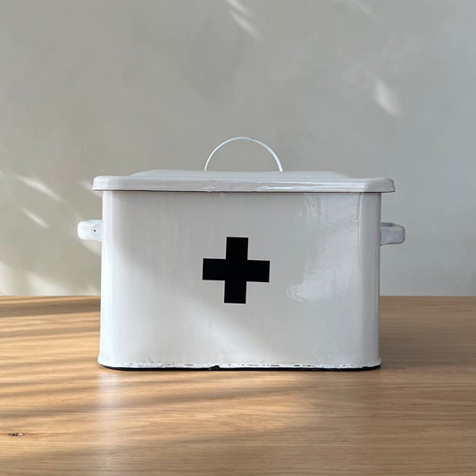 Vera Metal First Aid Box with Lid