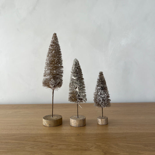 Sisal Bottle Brush Tree with Snow and Wood Base