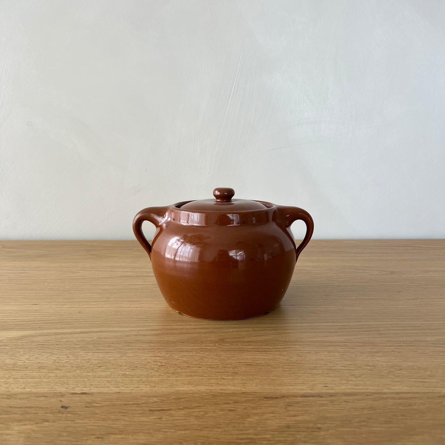 Antiquité Pot à miel brun avec poignées et couvercle
