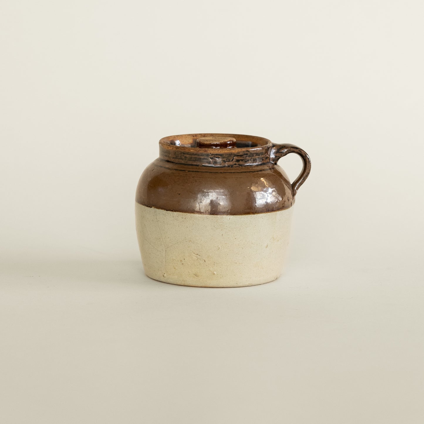 Antique Pot bicolore avec couvercle